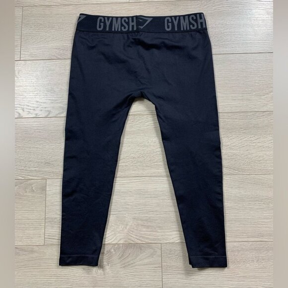 Gymshark Black Capri Seamless Leggings - Picture 3 of 9